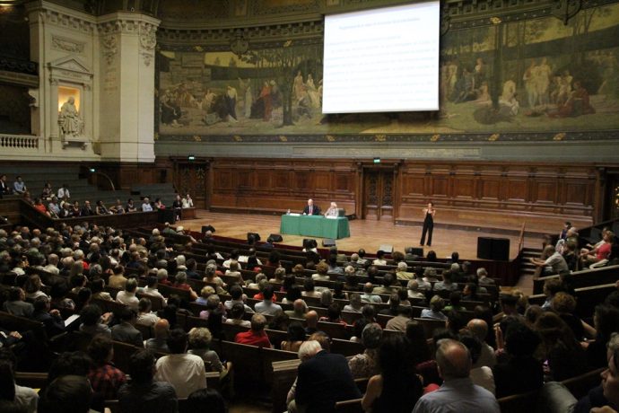 Le Grand Amphithéâtre en Sorbonne lors de l'intervention de Luc Boltanski pour la 39e conférence Marc Bloch de l'EHESS.