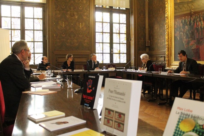 Le jury, réuni en Sorbonne sous la présidence de Benoît Forêt, Secrétaire général de la Chancellerie des universités de Paris, représentant le Recteur-Chancelier François Weil, en pleine délibération.