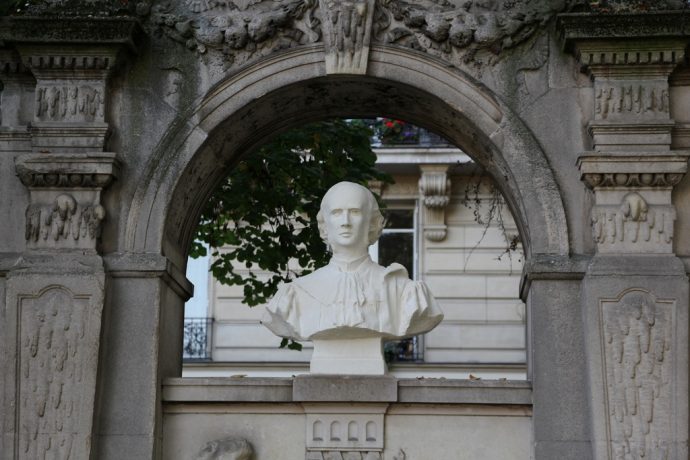 Le buste restauré d'Octave Gréard square Paul Painlevé.