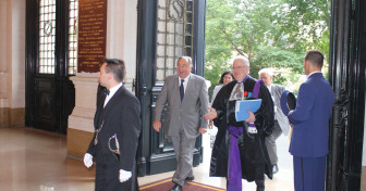 Cérémonie de remise des insignes de Docteur Honoris Causa en Sorbonne : le professeur Jean-Claude Etienne à l’honneur