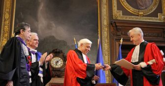 Prokopis Pavlopoulos fait Docteur Honoris Causa