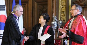 Park Geun-hye faite Docteur Honoris Causa
