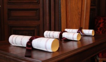 Les diplômes des prix Hertz, Fénéon artistique et Fénéon littéraire 2016.